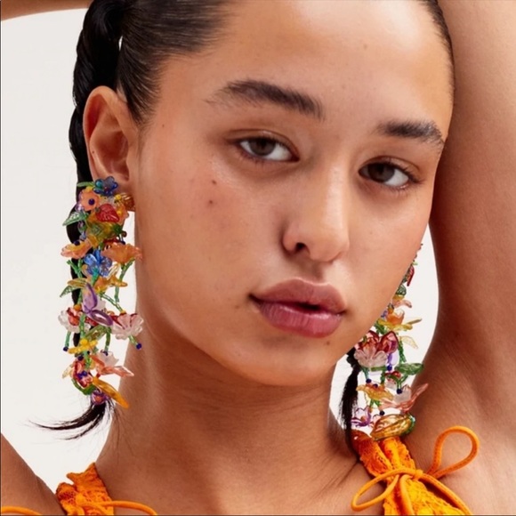 For Love and Lemons Carmela Flower Earrings - Picture 4 of 13